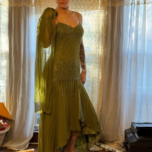 Marsoni size 8 like new condition used once w green sash fits like a 6 30”waist - Picture 15 of 17